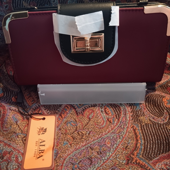 BRAND NEW KATE SPADE WRISTLET AND ALBA CROSSBODY WINE BUNDLE - Picture 6 of 13